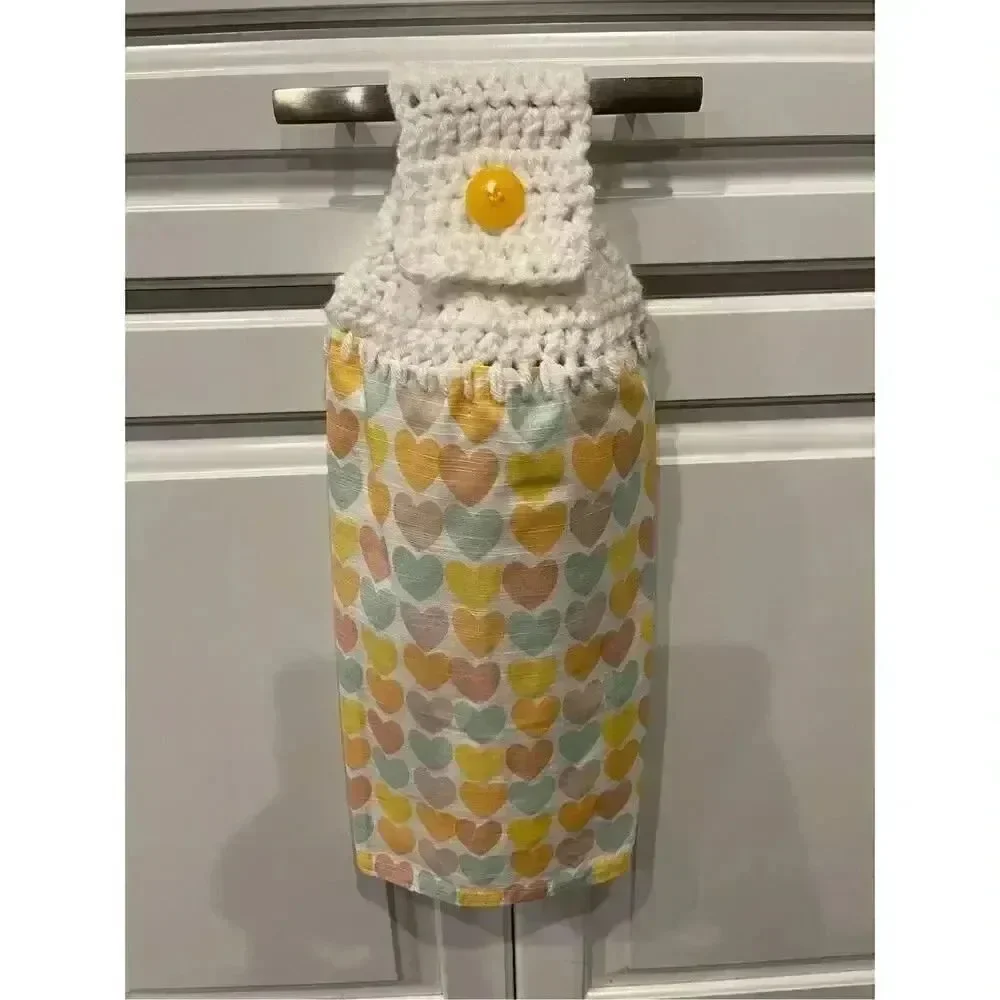 Crochet Top Kitchen Towel- Hearts white top